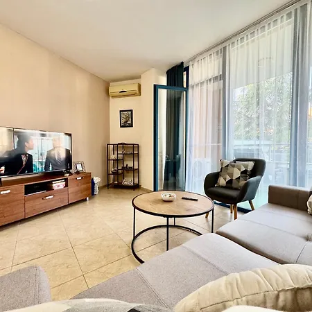Two Bedroom In Trakia Sunny Апартаменты Солнечный берег